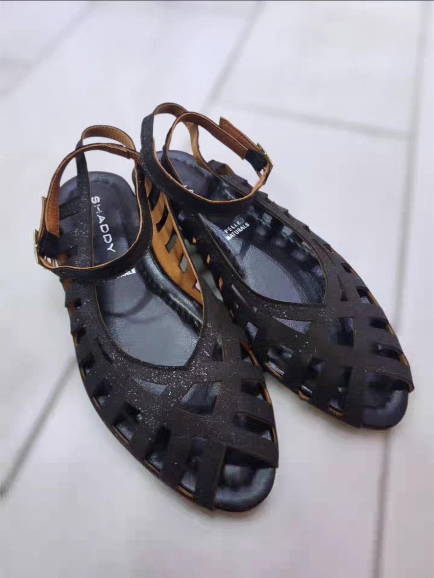 Sandalo pelle nero ragnetto