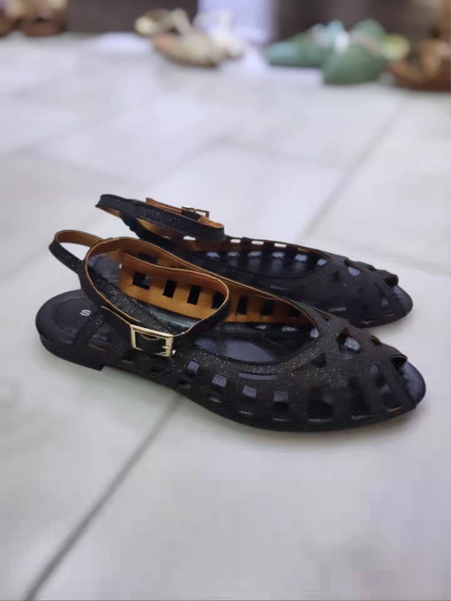 Sandalo pelle nero ragnetto
